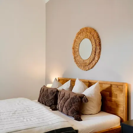 Altbau-traum Im Stadtzentrum - Free Parking Apartment