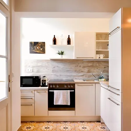 Apartmán Luxury City Center Apartment - Free Parking - Schlossberg View - By Casa Momo