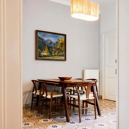 Center Boutique - Schlossberg View - Free Parking アパート グラーツ
