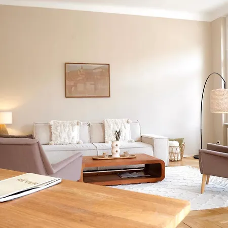 Apartmán Luxury City Center Apartment - Free Parking - Schlossberg View - By Casa Momo *