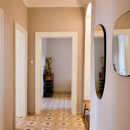 Historic Center Boutique - Parking Included - Schlossberg View Apartamento