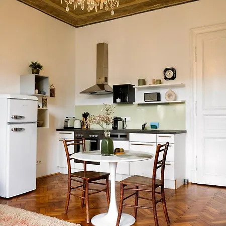 아파트 Historic Center Boutique - Parking Included - Schlossberg View *