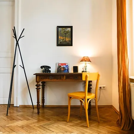 Historic Center Boutique - Parking Included - Schlossberg View Apartamento *