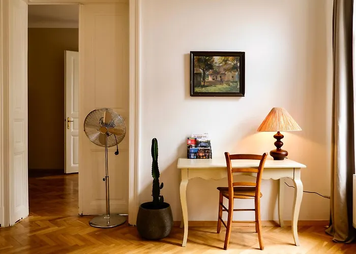 Historic Center Boutique - Free Parking - Schlossberg View - By Casa Momo