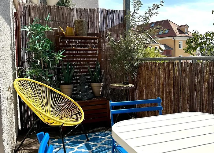 Historic Center Boutique - Free Parking - Schlossberg View - Casa Momo